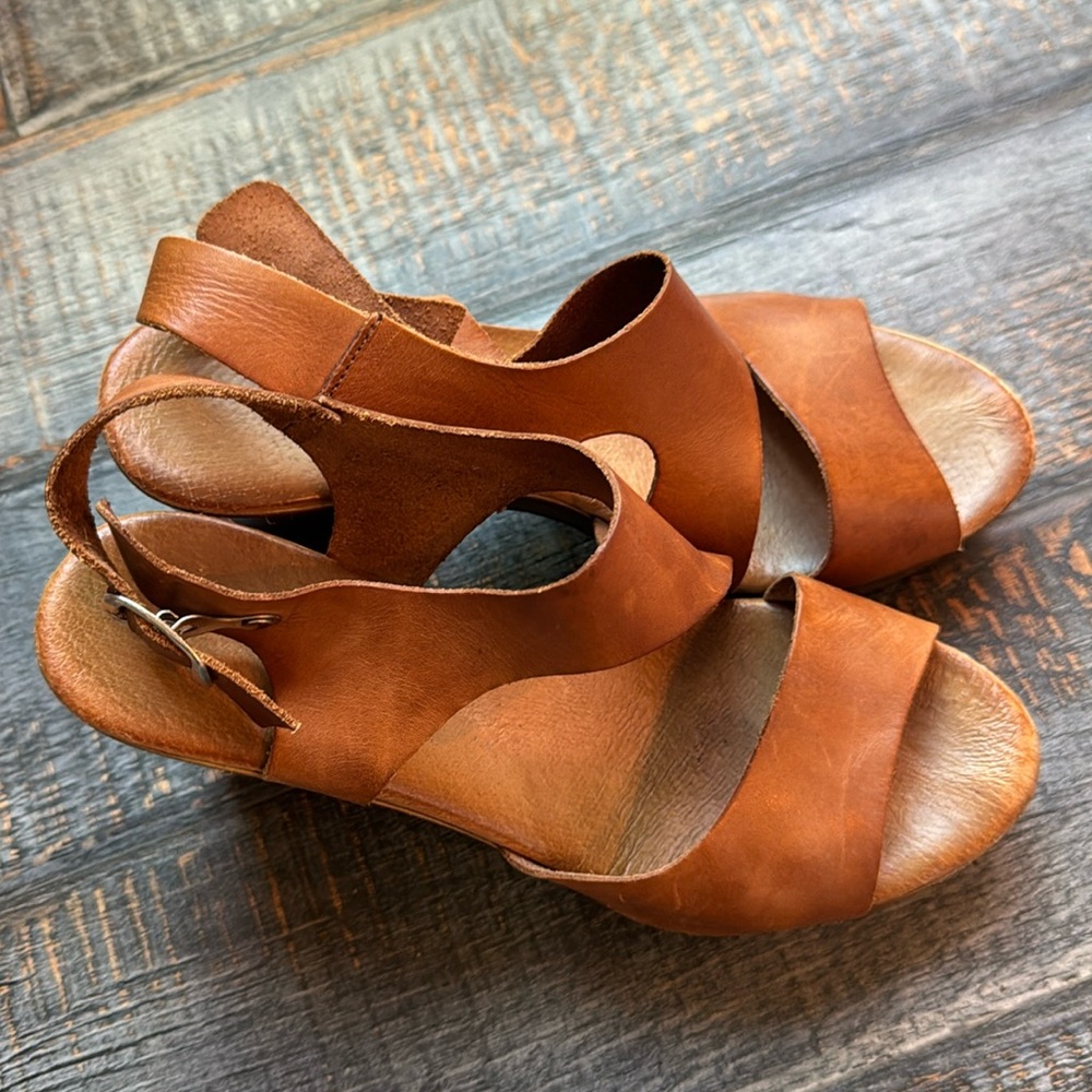 Women's Marila Cognac Tan Leather Sandals Size 9M